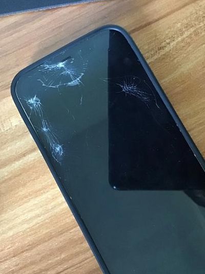 屏幕破碎（手机屏幕破碎）
