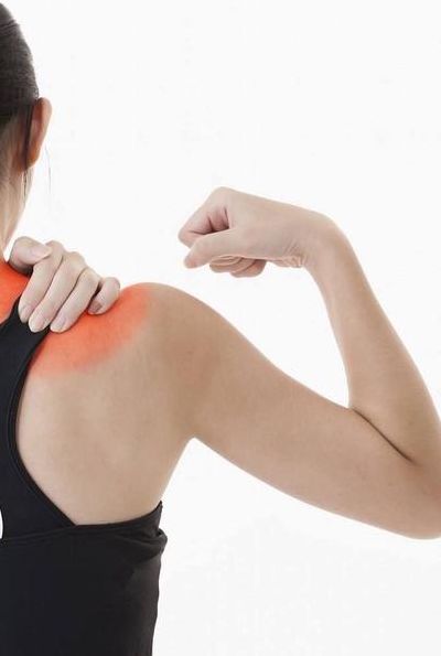 左肩膀酸痛是怎么回事（三个动作缓解肩膀酸痛）